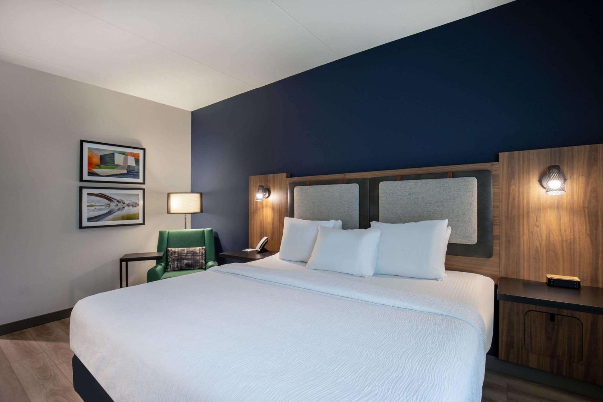 La Quinta Inn & Suites By Wyndham Chattanooga Downtown/South ภายนอก รูปภาพ