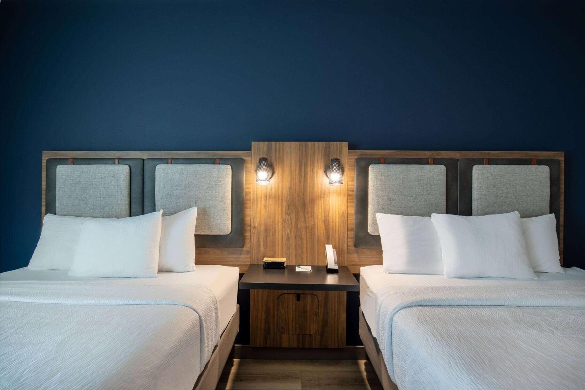 La Quinta Inn & Suites By Wyndham Chattanooga Downtown/South ภายนอก รูปภาพ