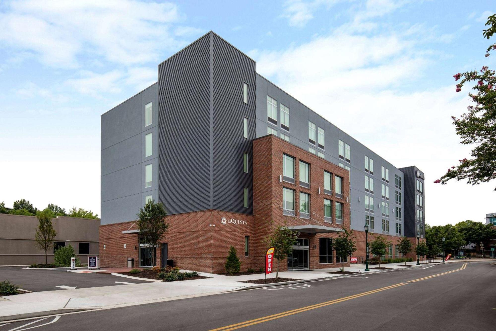 La Quinta Inn & Suites By Wyndham Chattanooga Downtown/South ภายนอก รูปภาพ